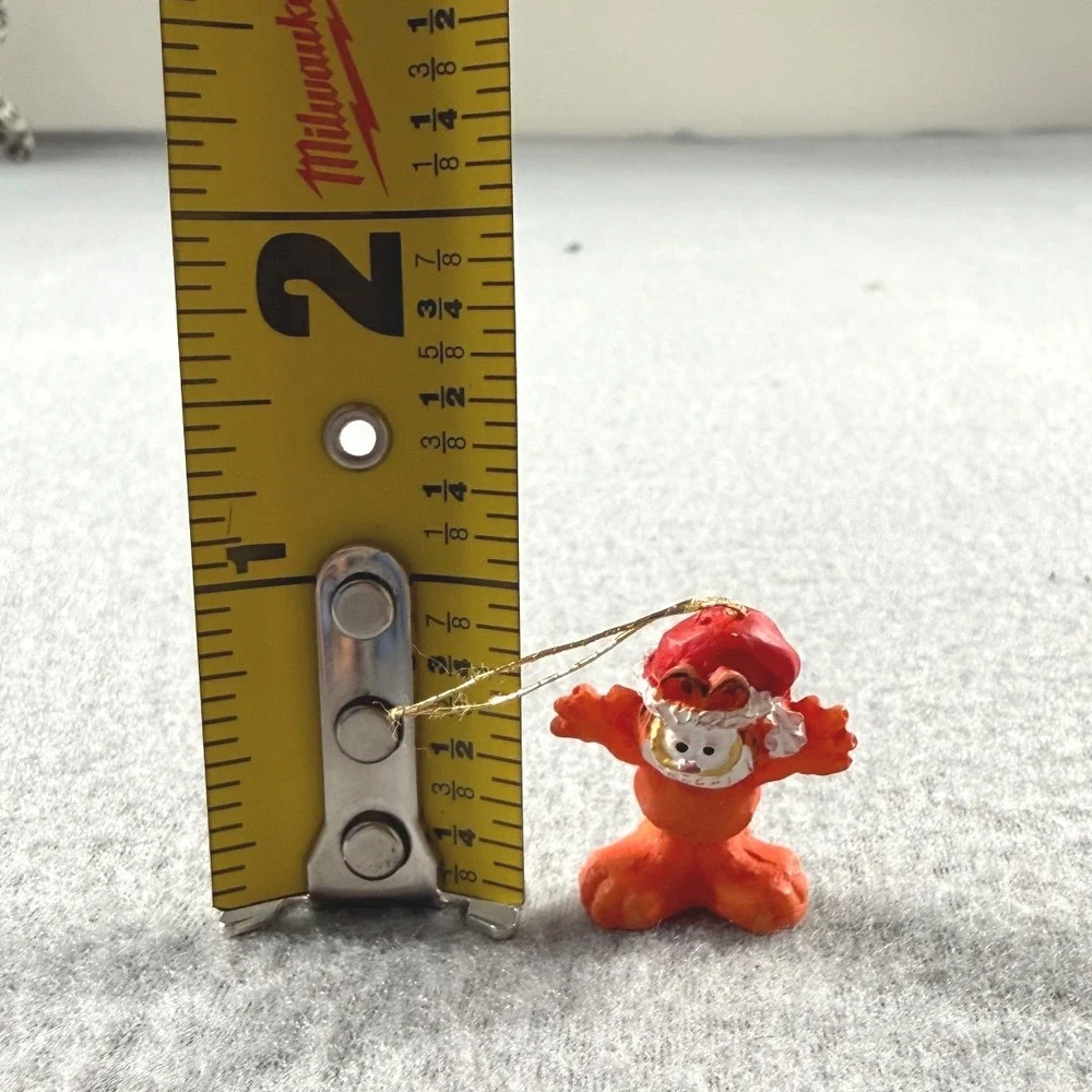 Vintage Garfield Christmas Ornament 80s Resin Cartoon Cat Santa Hat‎ Miniature